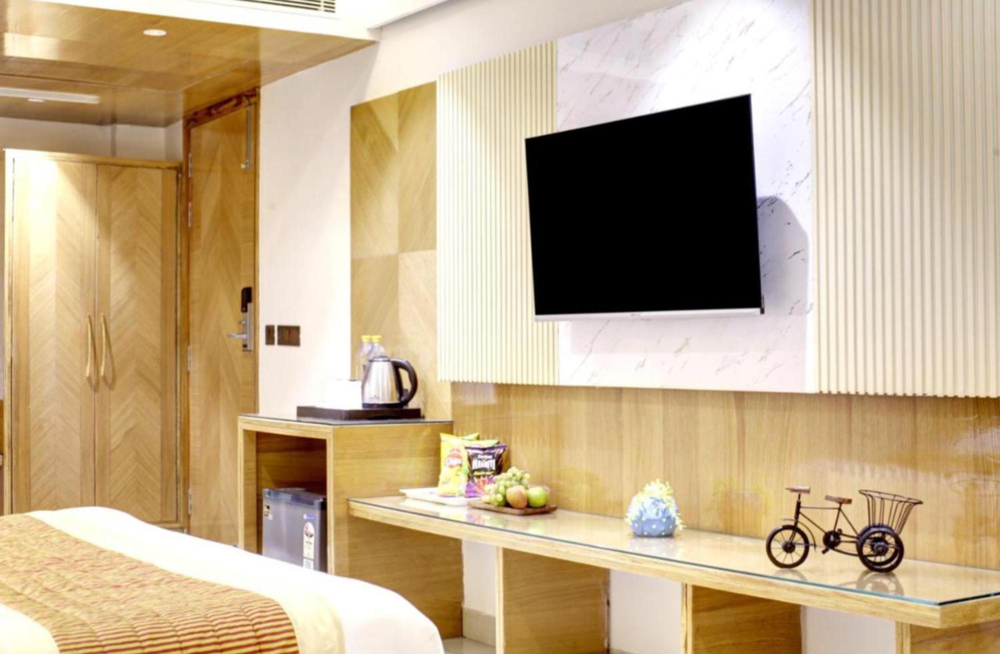 Hotel Platinum With Free Pickup-Delhi Airport New Delhi Exterior foto