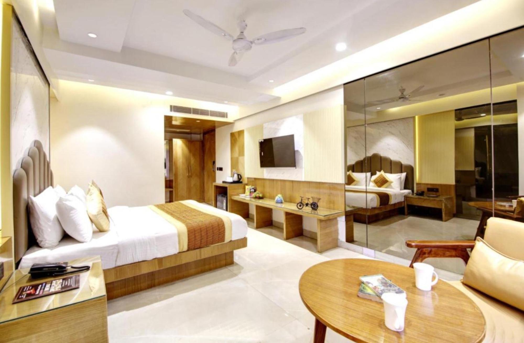 Hotel Platinum With Free Pickup-Delhi Airport New Delhi Exterior foto
